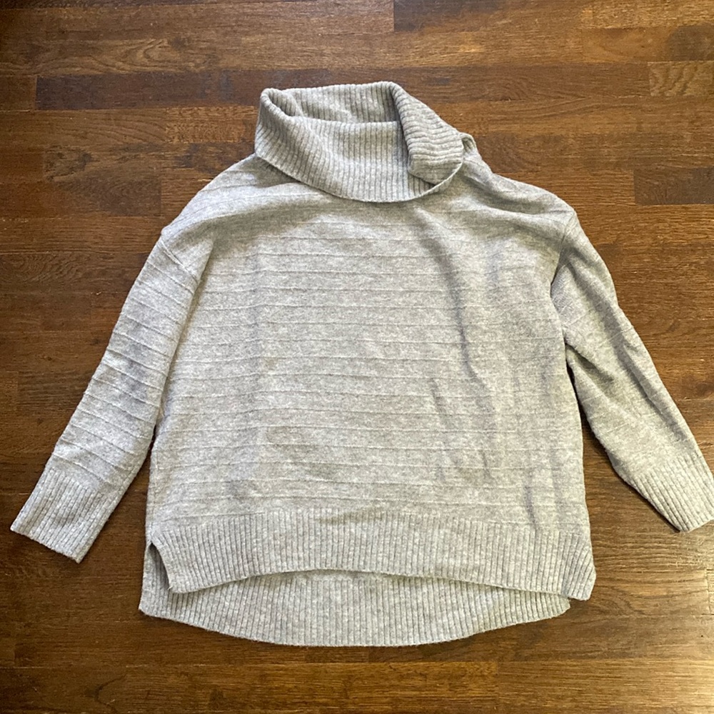 SUPER cozy turtle neck sweater